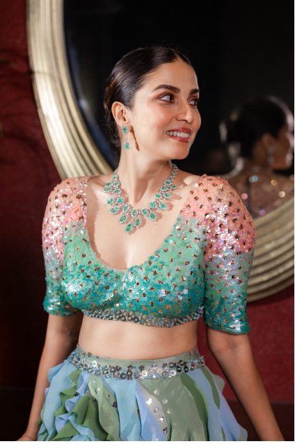 What kind of jewellery for this white lehenga? : r/IndianFashionAddicts