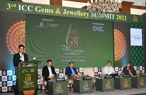 GJEPC Chairman Colin Shah (centre) at the ICC Gems & Jewellery Summit 2021 held in Kolkata last week