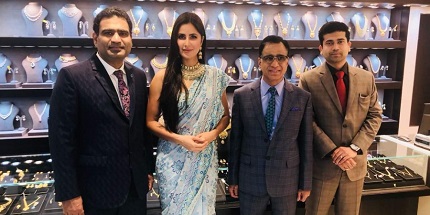 Katrina Kaif at the innaugration of new showrooms of Kalyan Jewellers in NCR-Delhi. (Photo: Twitter)